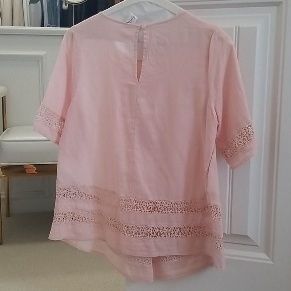 Old navy eyelet top xsp - Picture 2 of 2